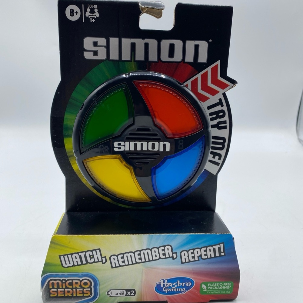 Simon Micro Series 3.5” Mini Electronic Handheld Classic Game Hasbro